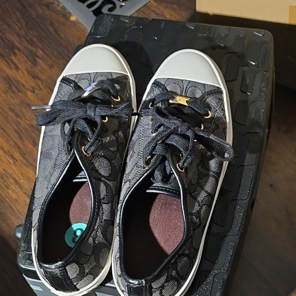 Coach Black Signature Court Sneaker with Gold Hardware - Picture 5 of 7